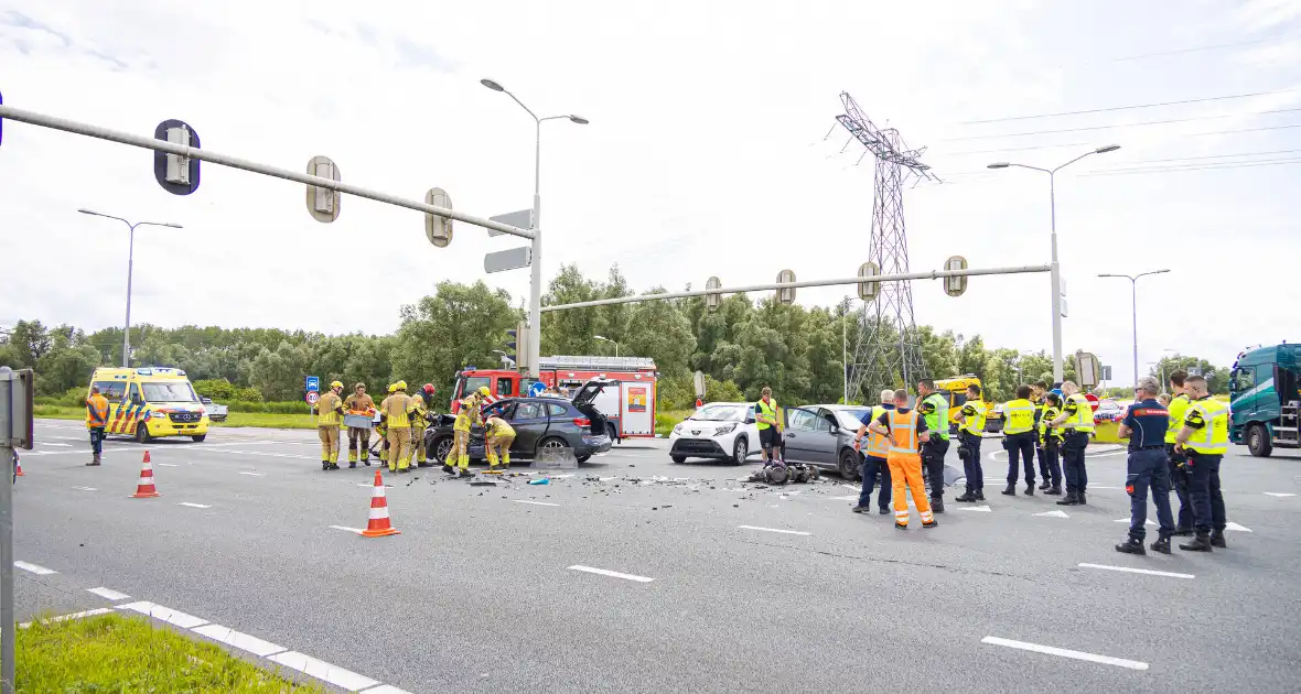 Gewonde bij aanrijding op kruising bij afrit