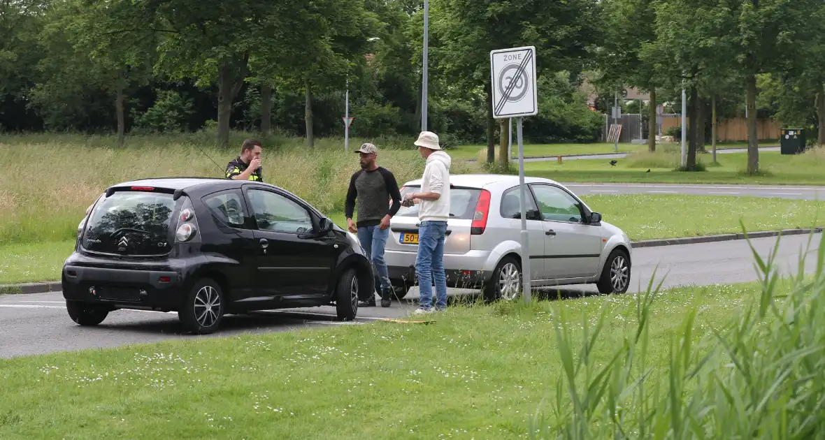 Schade bij ongeval, verkeer rijdt door afzetting