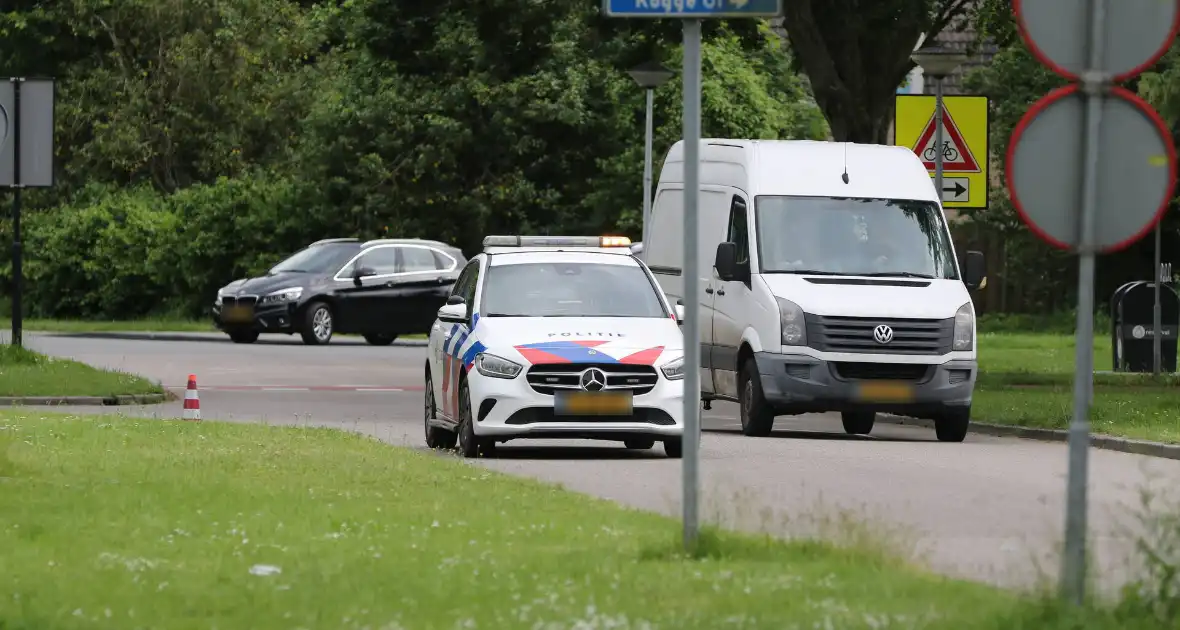 Schade bij ongeval, verkeer rijdt door afzetting - Foto 1