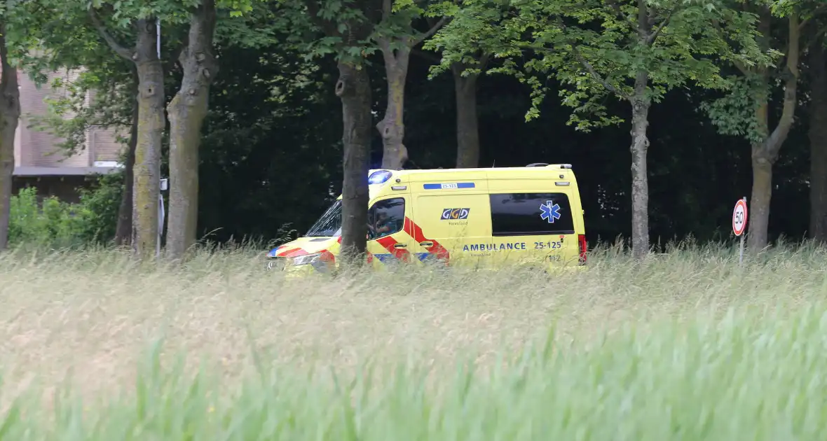 Schade bij ongeval, verkeer rijdt door afzetting - Foto 2