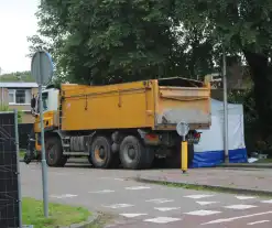 Scooterrijder overlijdt na aanrijding met vrachtwagen