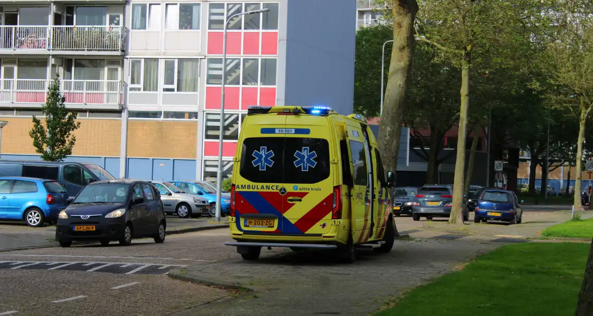 Personen gered bij gasbrand in portiekflat - Foto 1