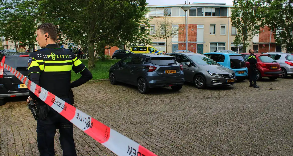 Personen gered bij gasbrand in portiekflat - Foto 7