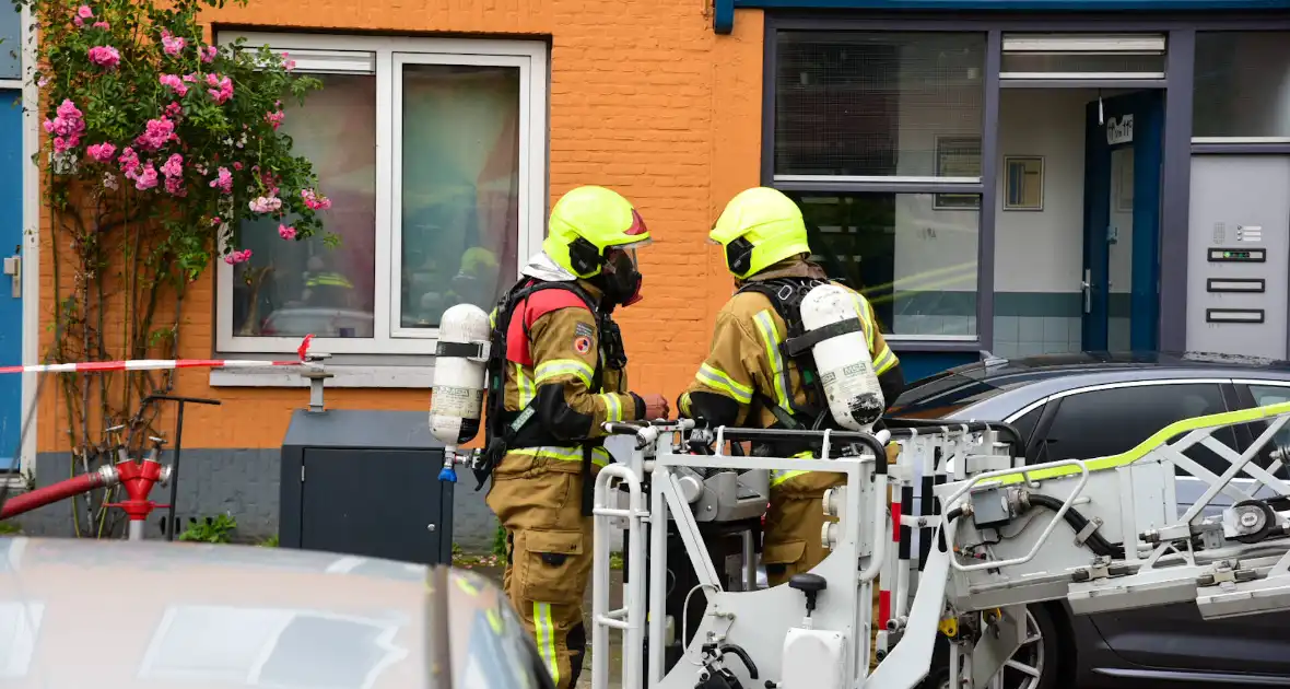 Persoon gered bij uitslaande brand - Foto 5