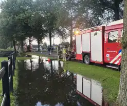 Brandweer pompt overtollig water weg