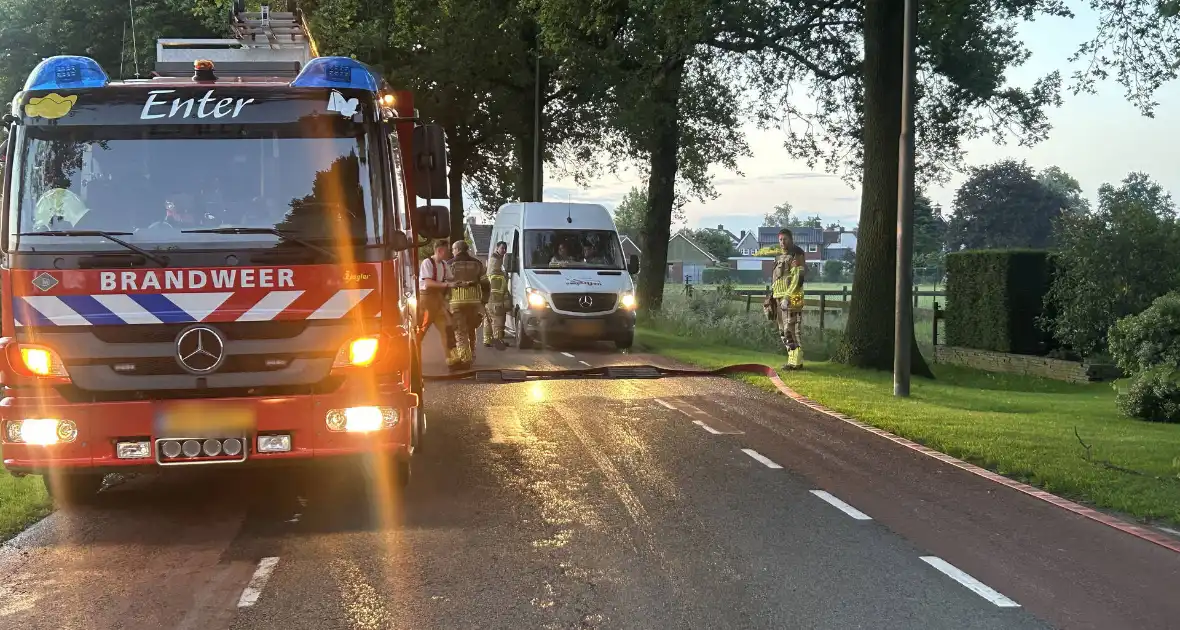 Brandweer pompt overtollig water weg - Foto 8