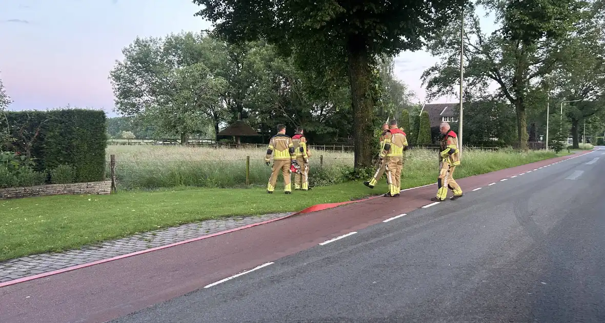 Brandweer pompt overtollig water weg - Foto 9