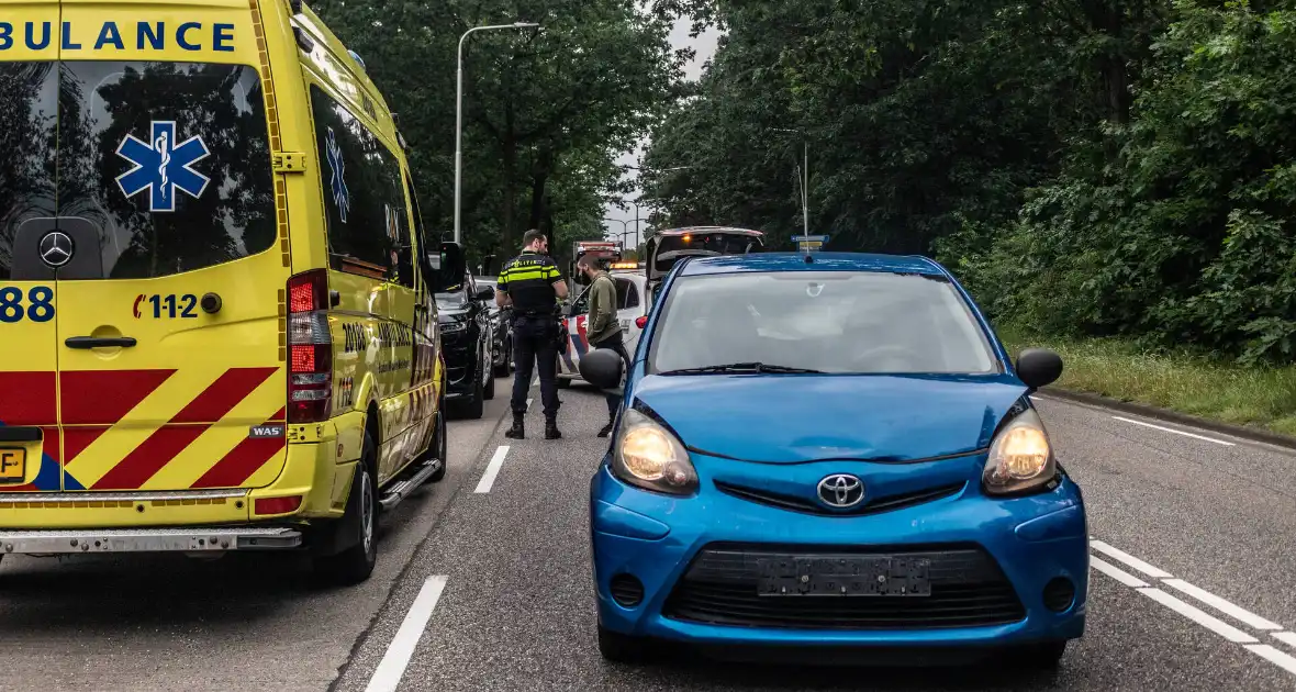 Meerdere kop-staartbotsingen op klein stukje weg - Foto 6