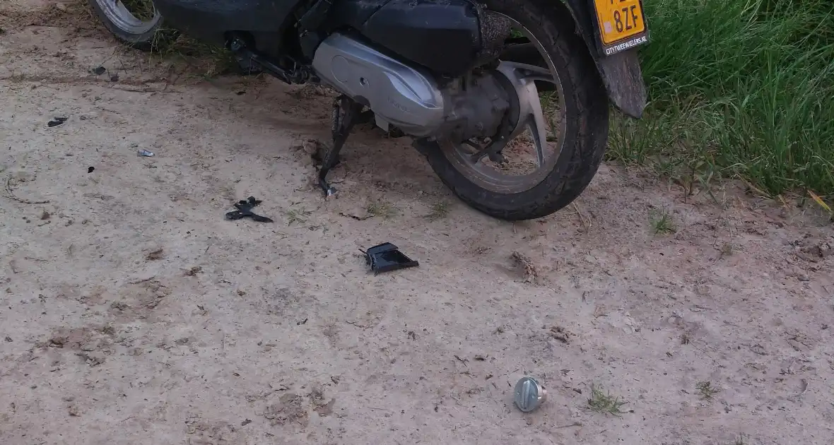 Verdachten gestolen scooters slaan op de vlucht - Foto 4