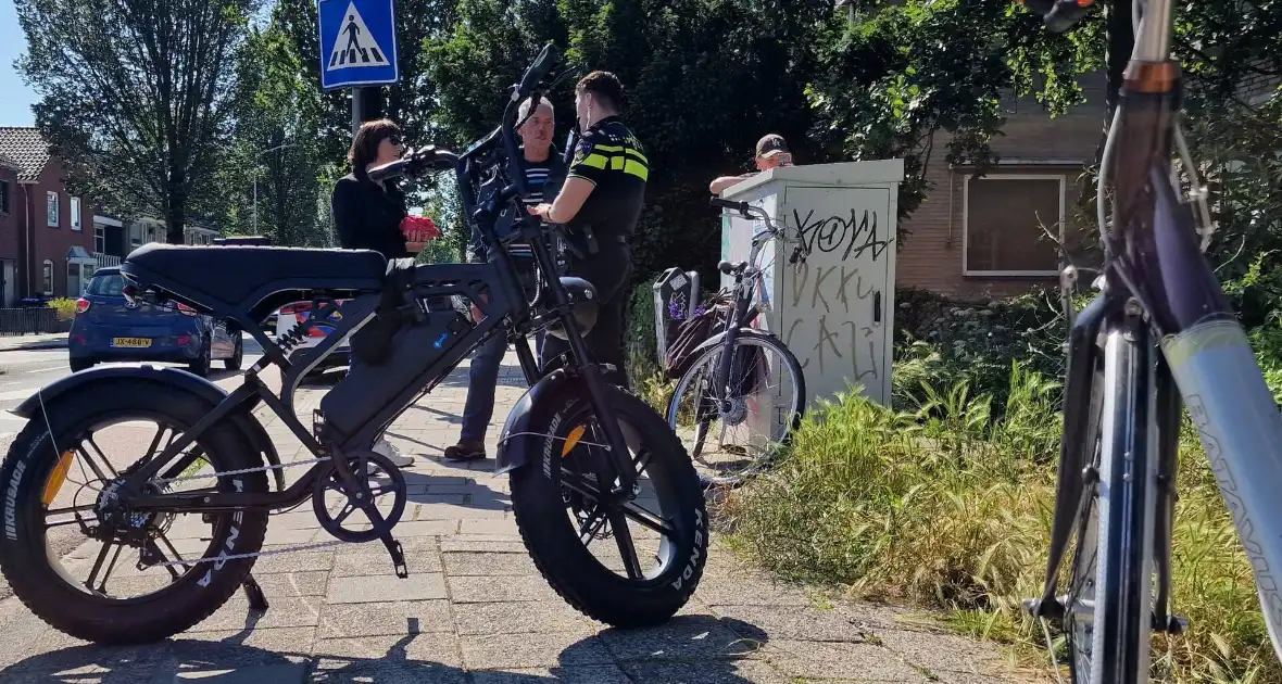 Fatbiker schept andere fietser - Foto 2