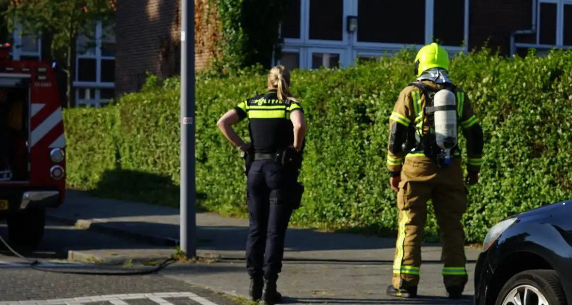 Gasfles in brand tijdens barbecue - Foto 1