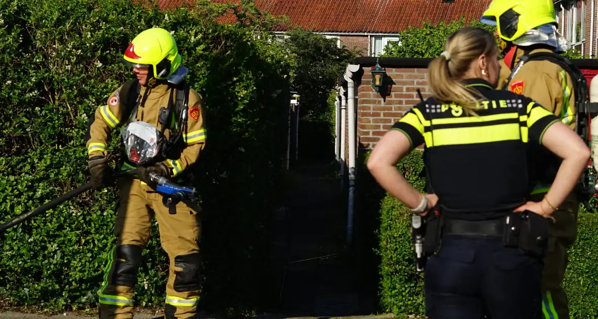 Gasfles in brand tijdens barbecue - Foto 2