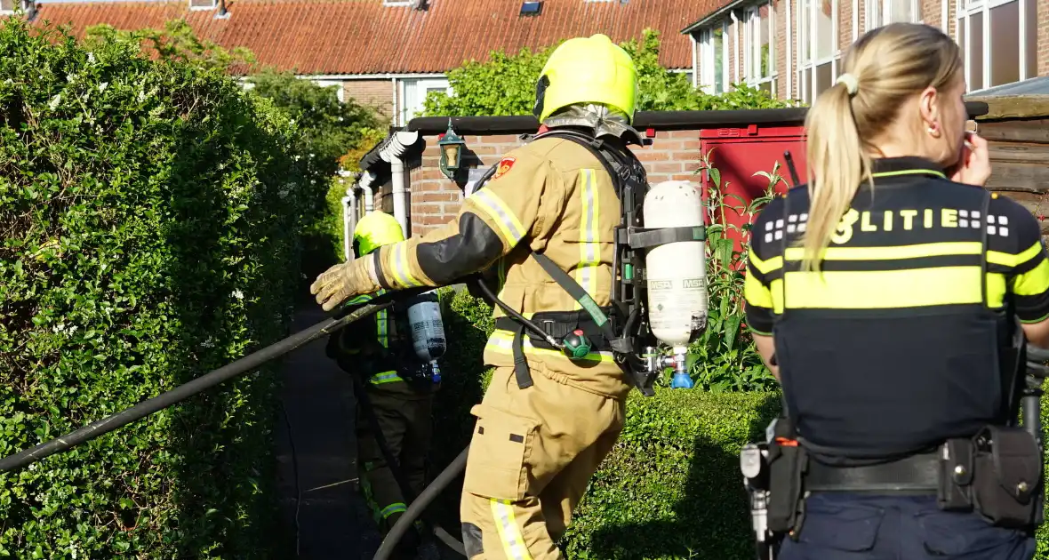 Gasfles in brand tijdens barbecue - Foto 4