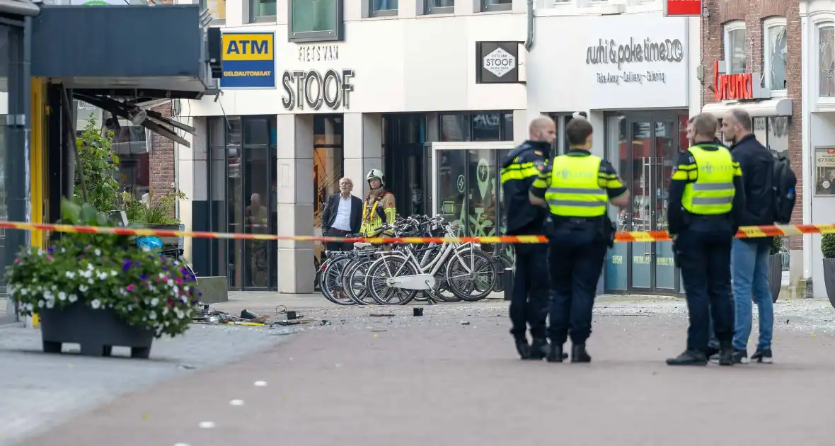 Veel schade na plofkraak pinautomaat
