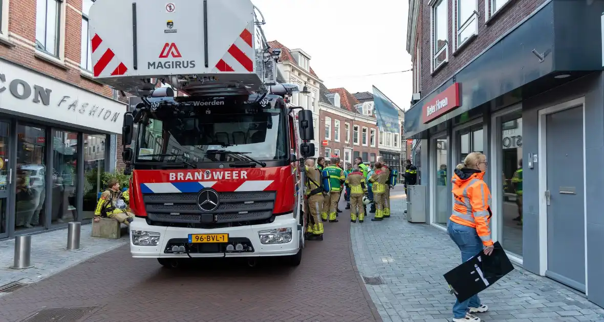 Veel schade na plofkraak pinautomaat - Foto 12