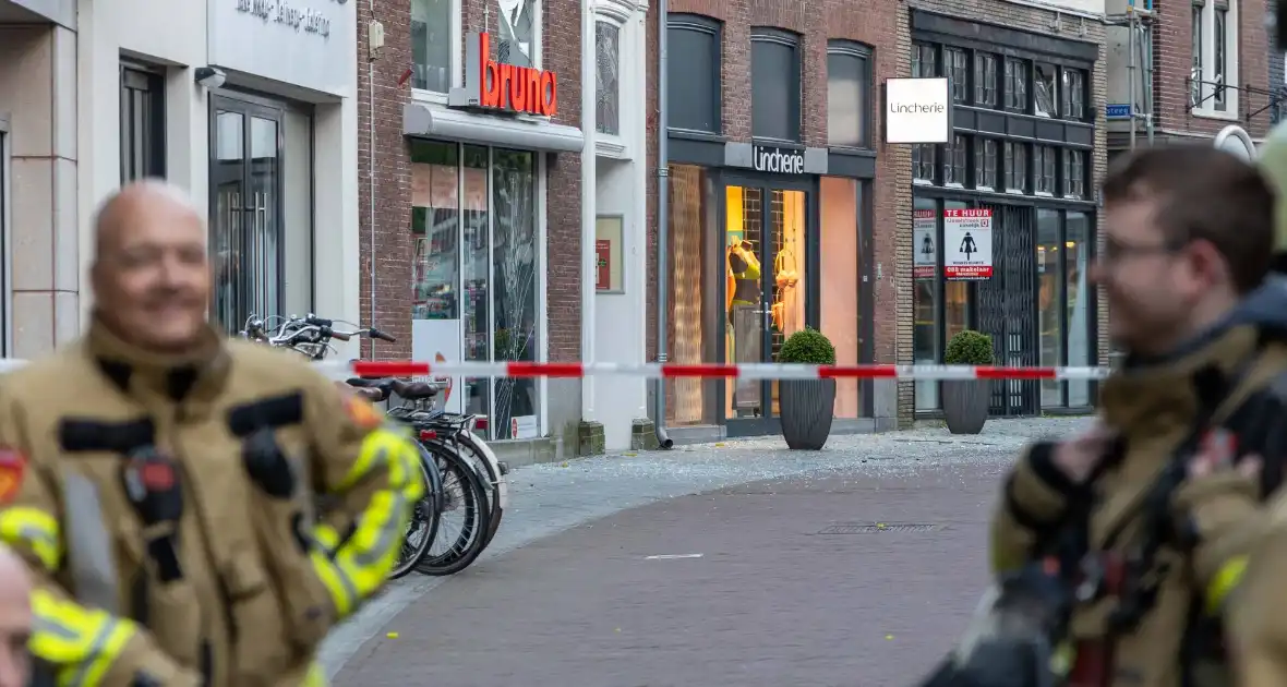 Veel schade na plofkraak pinautomaat - Foto 14