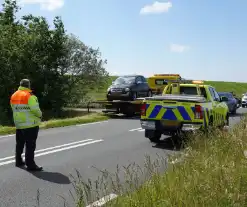 Auto afgesleept bij kop-staartbotsing