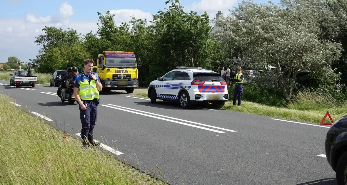 Auto afgesleept bij kop-staartbotsing - Foto 3