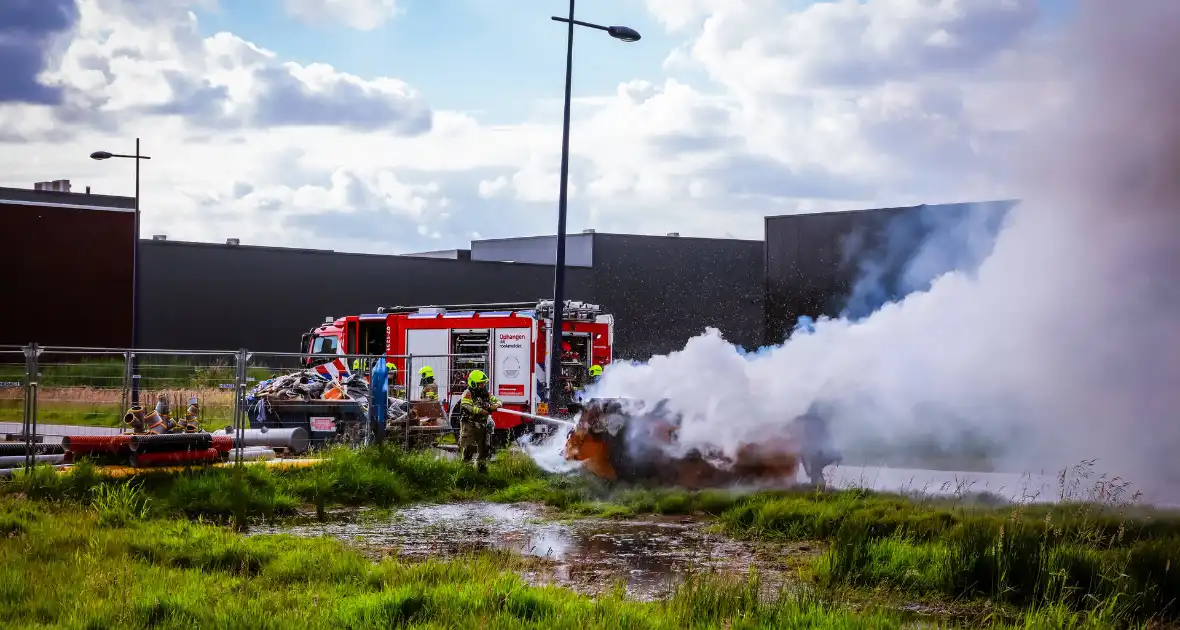 Bouwcontainer in brand gestoken - Foto 1