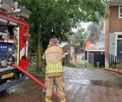 Uitslaande brand verwoest schuur