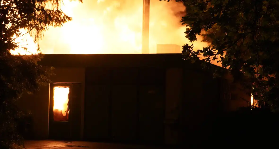 Restaurant 't Nije Hemelriek door vlammen verwoest - Foto 4