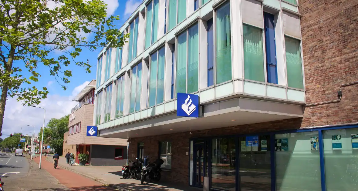 Drie politiebureaus in Leiden voor 24 uur gesloten - Foto 1