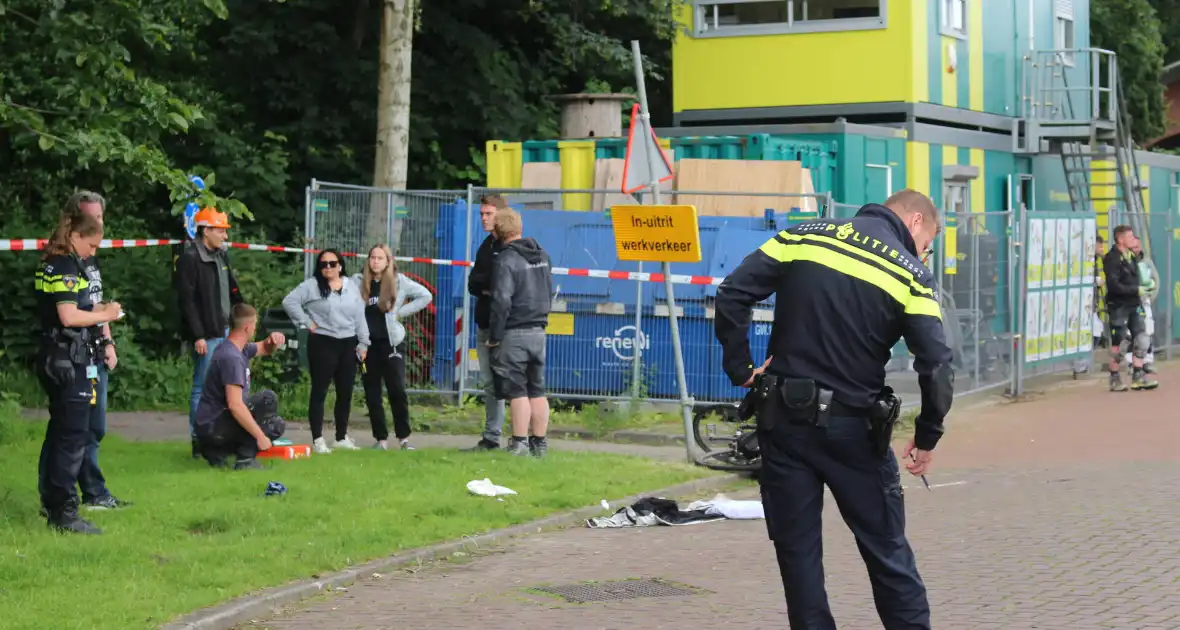 Persoon hard ten val na aanrijding met bestelbus - Foto 3