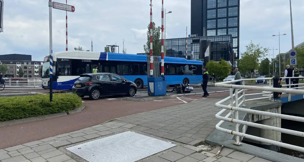 Scootmobieler aangereden door automobilist - Foto 4