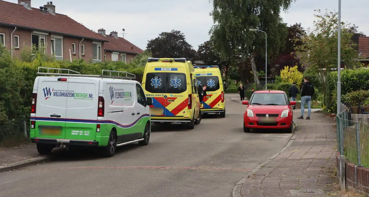 Traumateam ingezet voor persoon die van ladeder valt - Foto 3