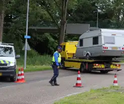 Auto verliest caravan