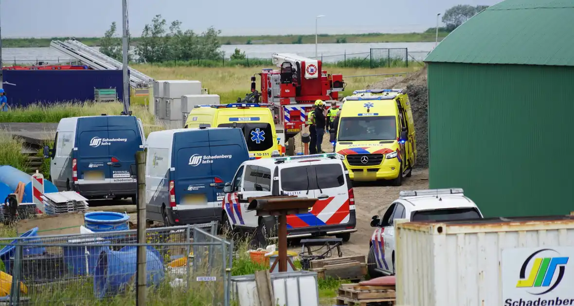 Persoon gewond geraakt bij bedrijfsongeval - Foto 1