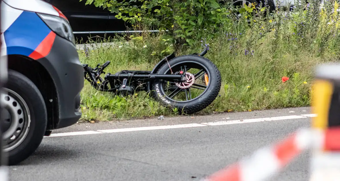 Kinderen op fatbike ernstig gewond bij botsing met auto - Foto 5