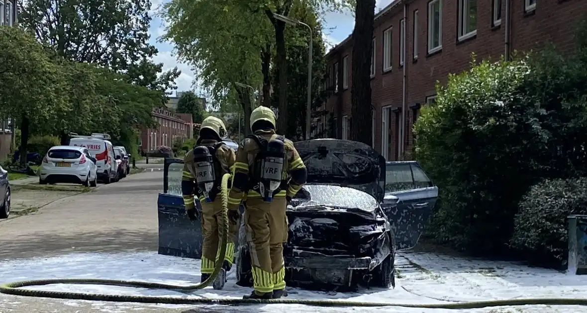 Auto brandt uit voor woning - Foto 12