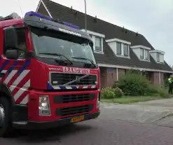 Jongeman steekt vuurwerk af vanuit raam buren bellen brandweer