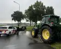 Tractor en personenauto klappen op elkaar