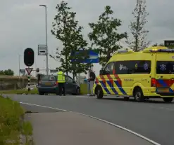 Twee voertuigen met elkaar in botsing bij oprit