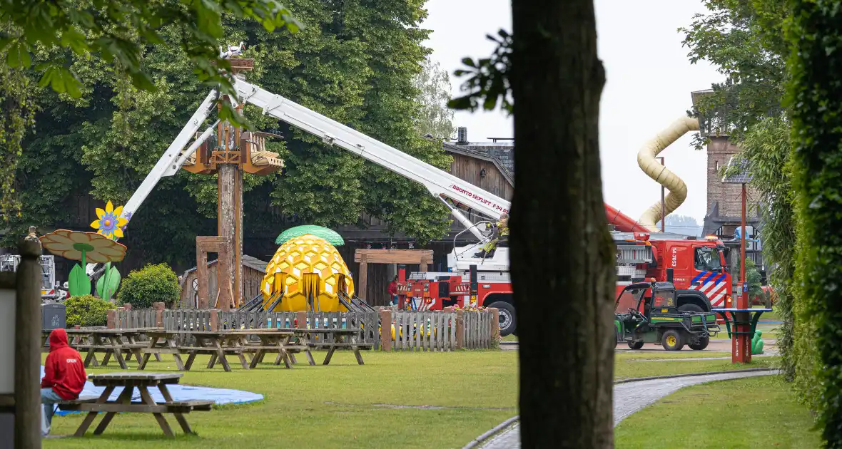 Kinderen gered uit attractie Speelpark Oud Valkeveen - Foto 10