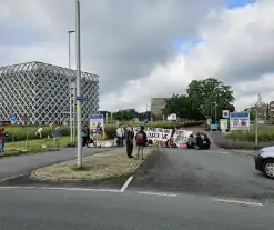 Pro-Palestina demonstranten blokkeren toegang tot campus