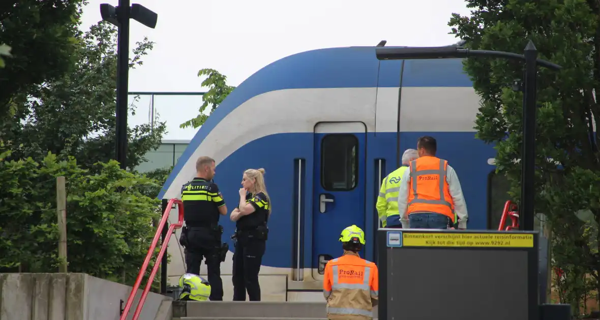 Persoon zwaargewond bij aanrijding met trein - Foto 4