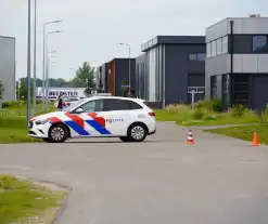 Politie en douane doen onderzoek op bedrijventerrein Zevenhuis