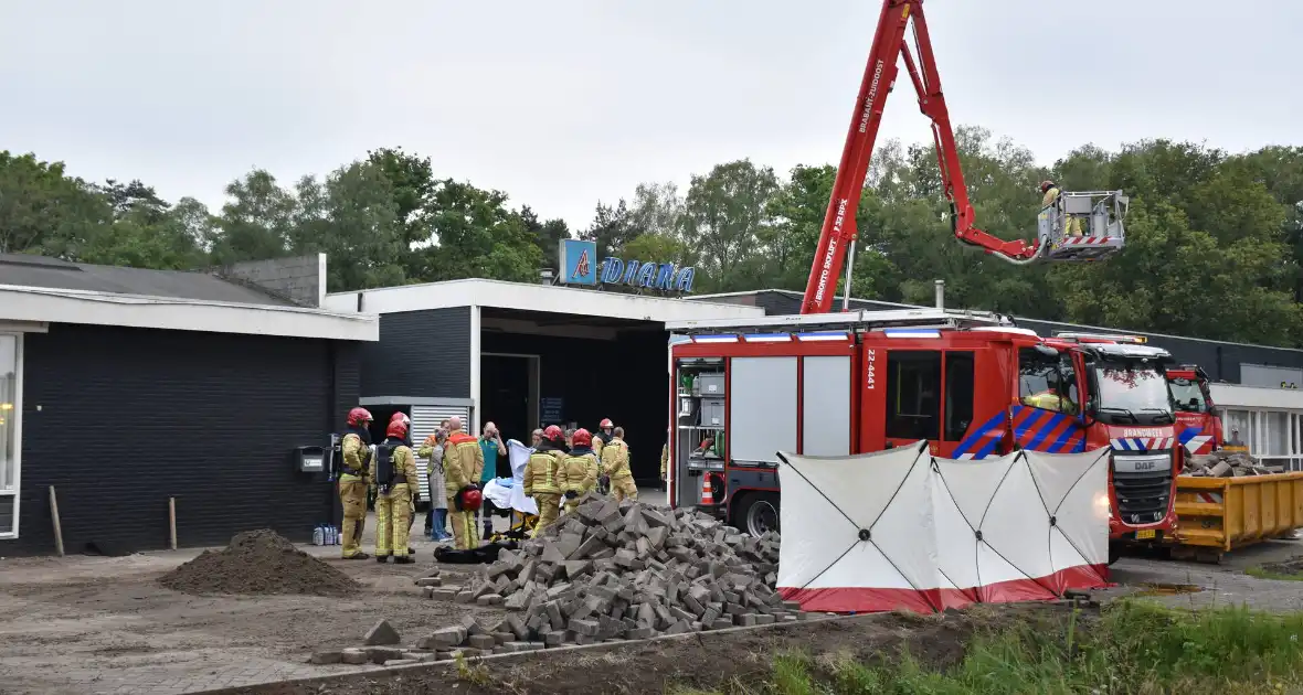 Gewonde bij brand in bedrijfshal - Foto 6