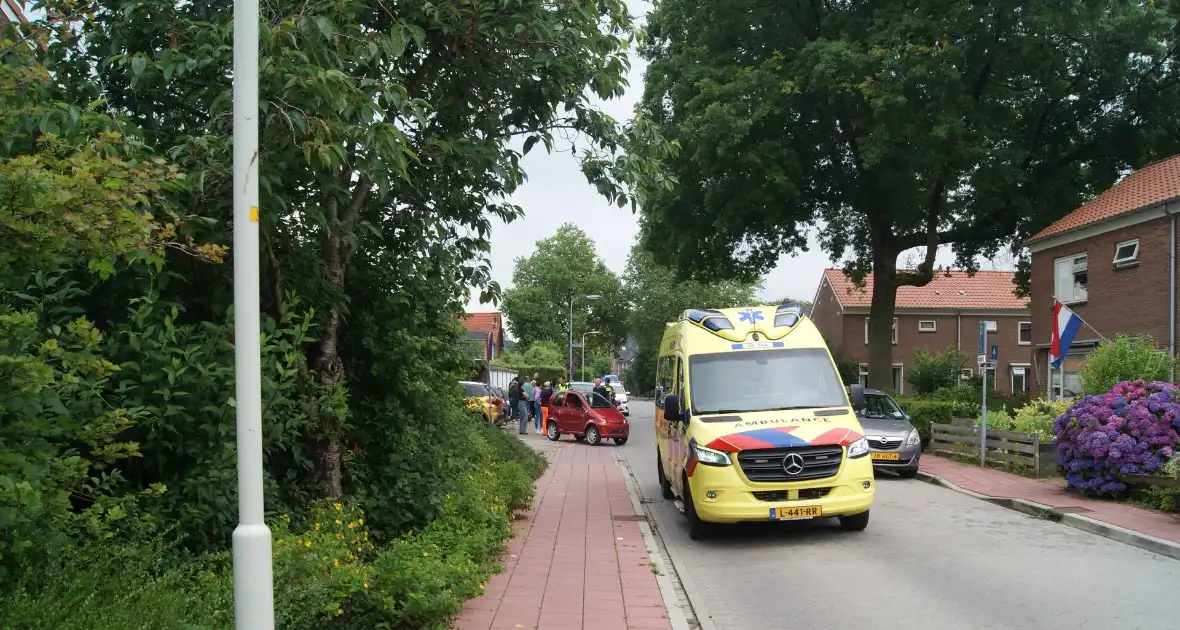 Schade en gewonden bij ongeval met brommobiel - Foto 3