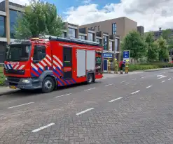 Brandweer doet onderzoek naar rookontwikkeling uit parkeergarage