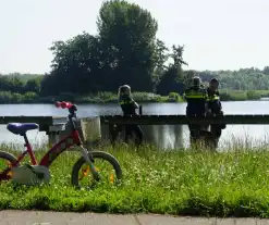 Kinderfiets aangetroffen bij steiger, hulpdiensten aanwezig