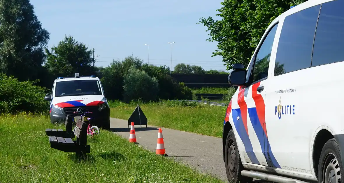 Kinderfiets aangetroffen bij steiger, hulpdiensten aanwezig - Foto 3