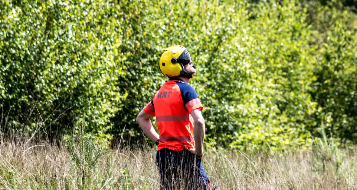 Traumahelikopter landt midden in natuurgebied - Foto 3