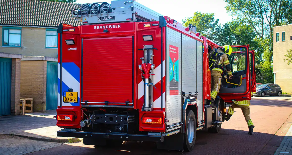 Ontplofte accu veroorzaakt schade in schuur - Foto 3