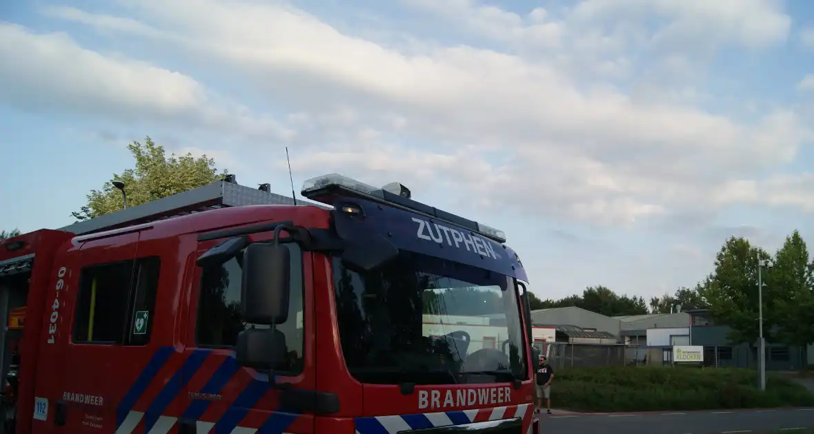 Brand in bouwkeet bij bedrijf - Foto 1