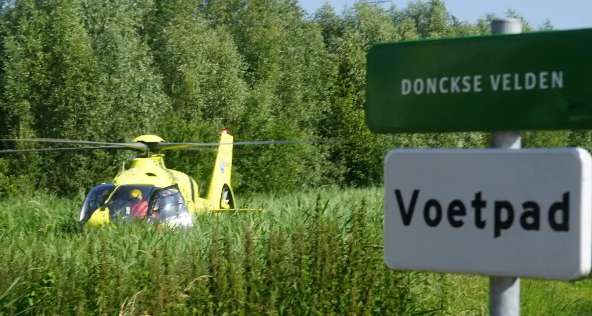 Traumahelikopter landt voor noodsituatie in Donckse velden