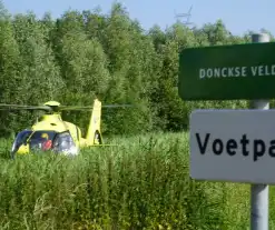 Traumahelikopter landt voor noodsituatie in Donckse velden